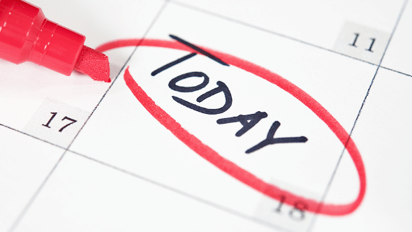 カレンダーに赤丸で記されたTODAYの文字