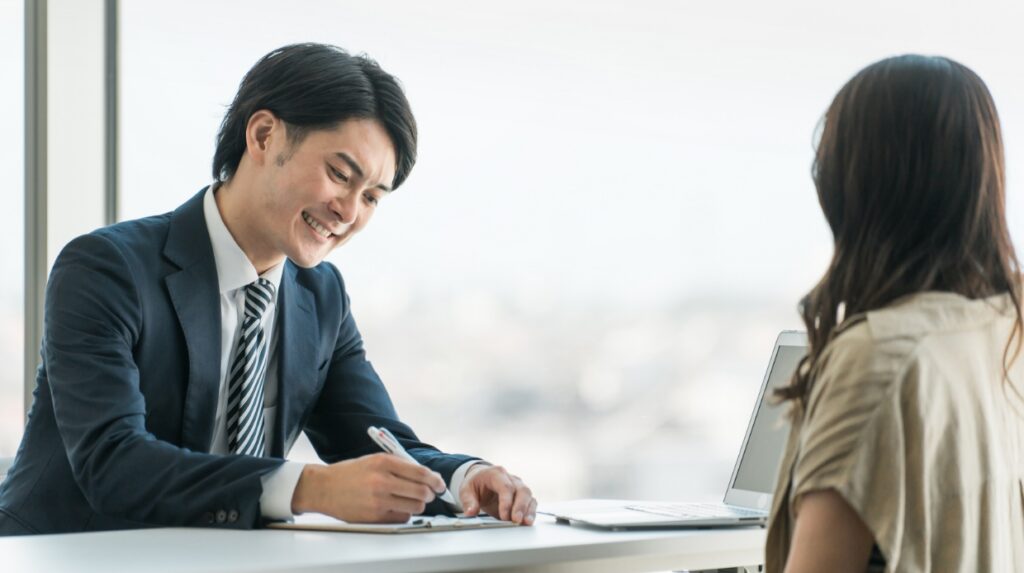 新規ポジションでの派遣採用に伴奏